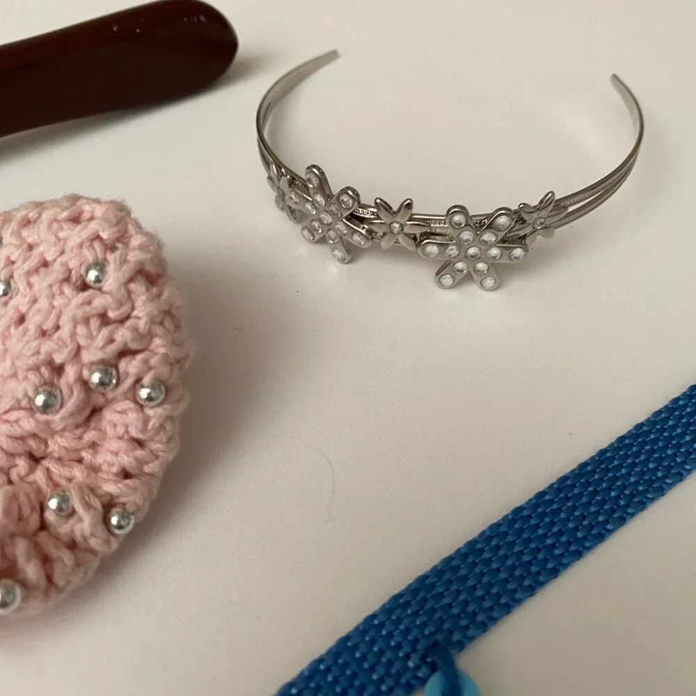 American Girl Accessories Lot‎ of 4 - Brush, Hat, Headband, Collar